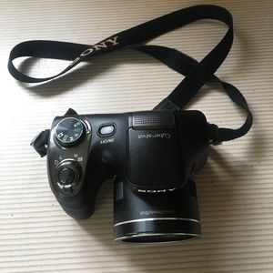 Sony Cyber-shot DSC-H300 20.1 mega pixels